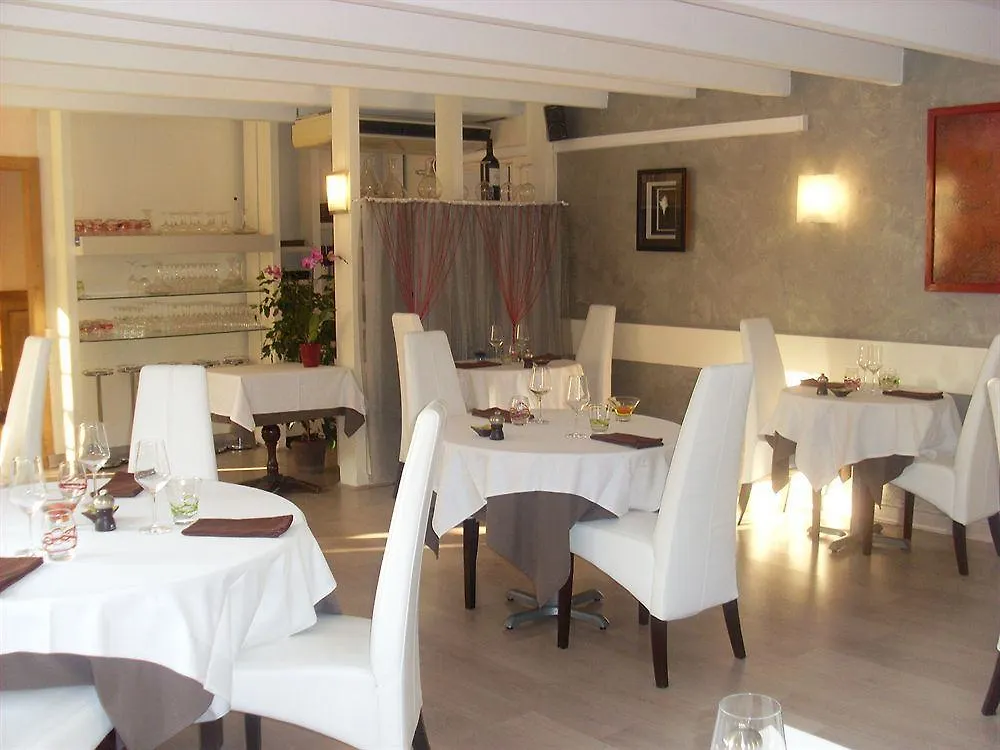 Hotel Restaurant De La Marne Paimpol