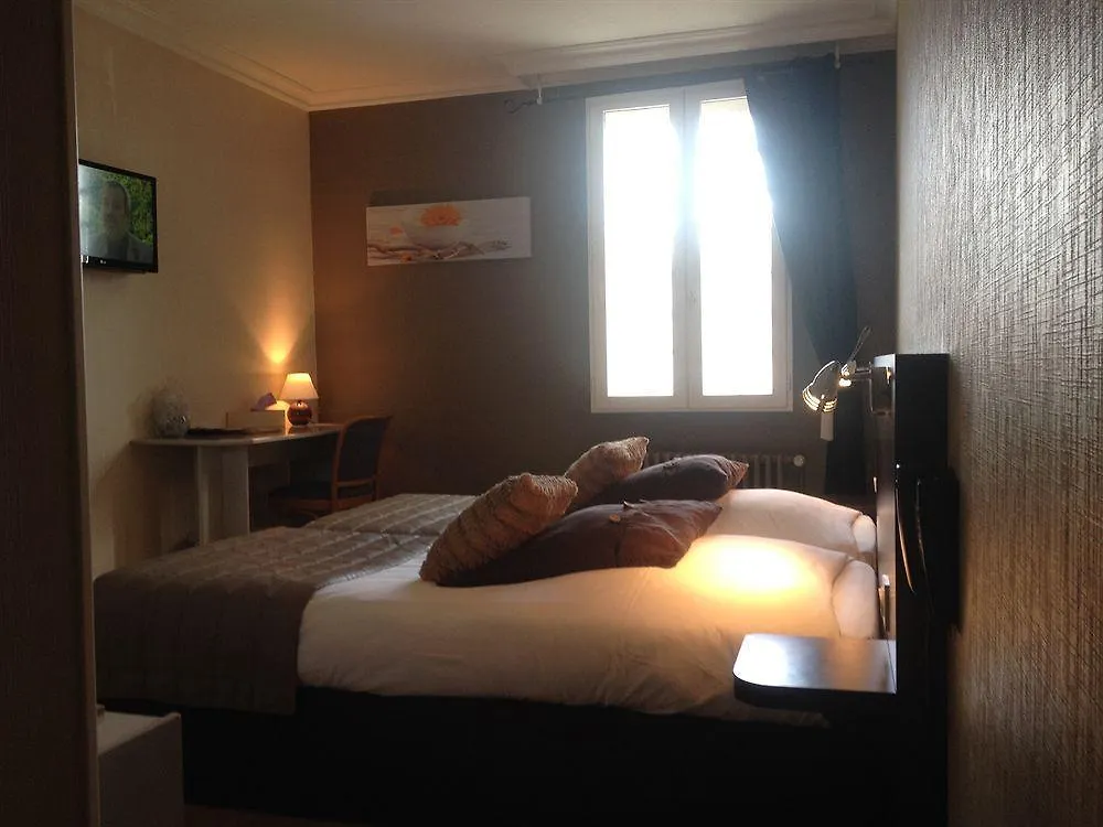 ***  Hotel Restaurant De La Marne Paimpol Frankreich