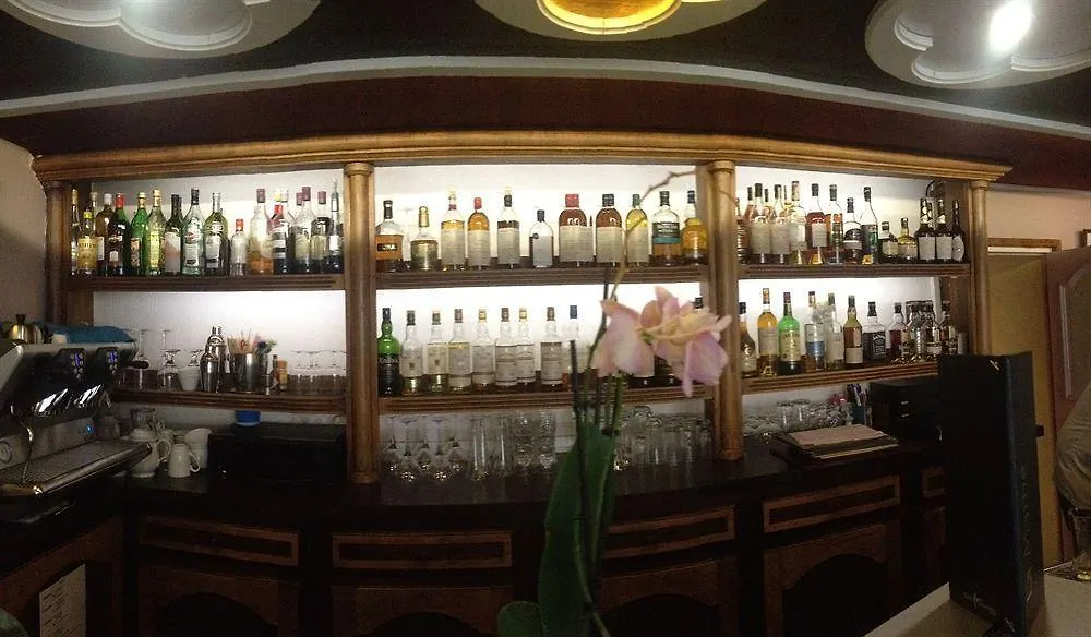Hotel Restaurant De La Marne Paimpol